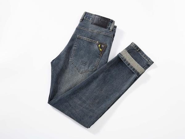 ブランドジーンズ正面デザイン